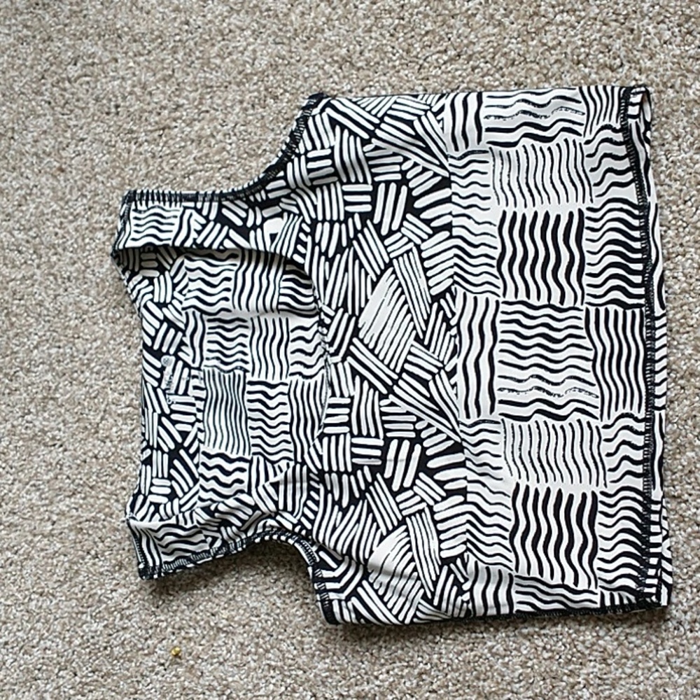 Stance happenings crop tank
